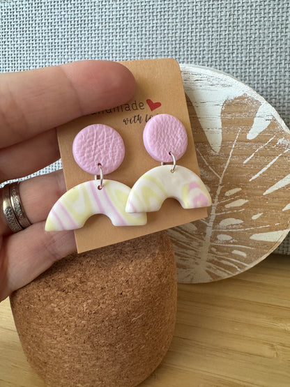 Bubblegum – käsintehdyt roikkuvat nappikorvakorut | Isompi