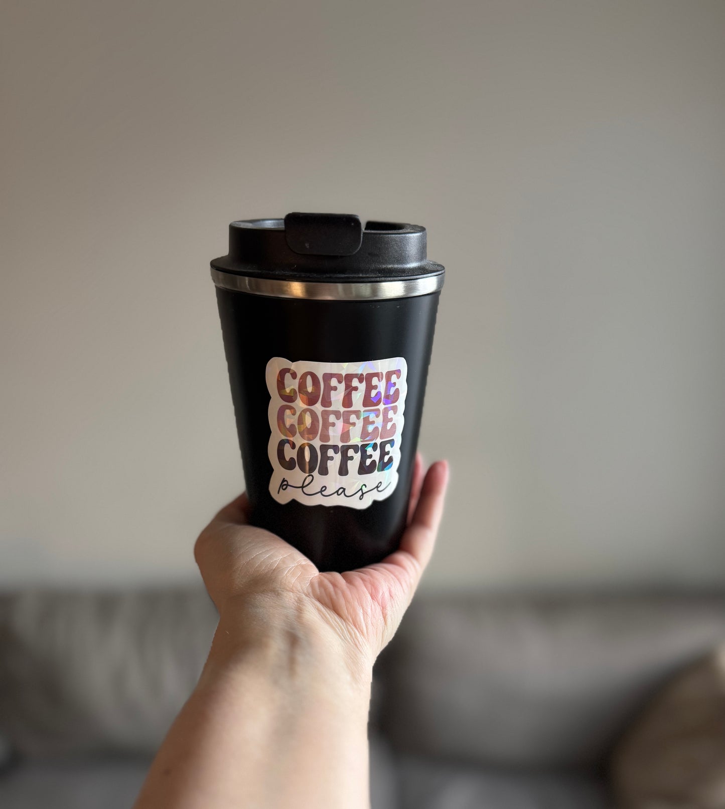 ☕️ Coffee Please – Hologrammi vinyylitarra | 5x6 cm