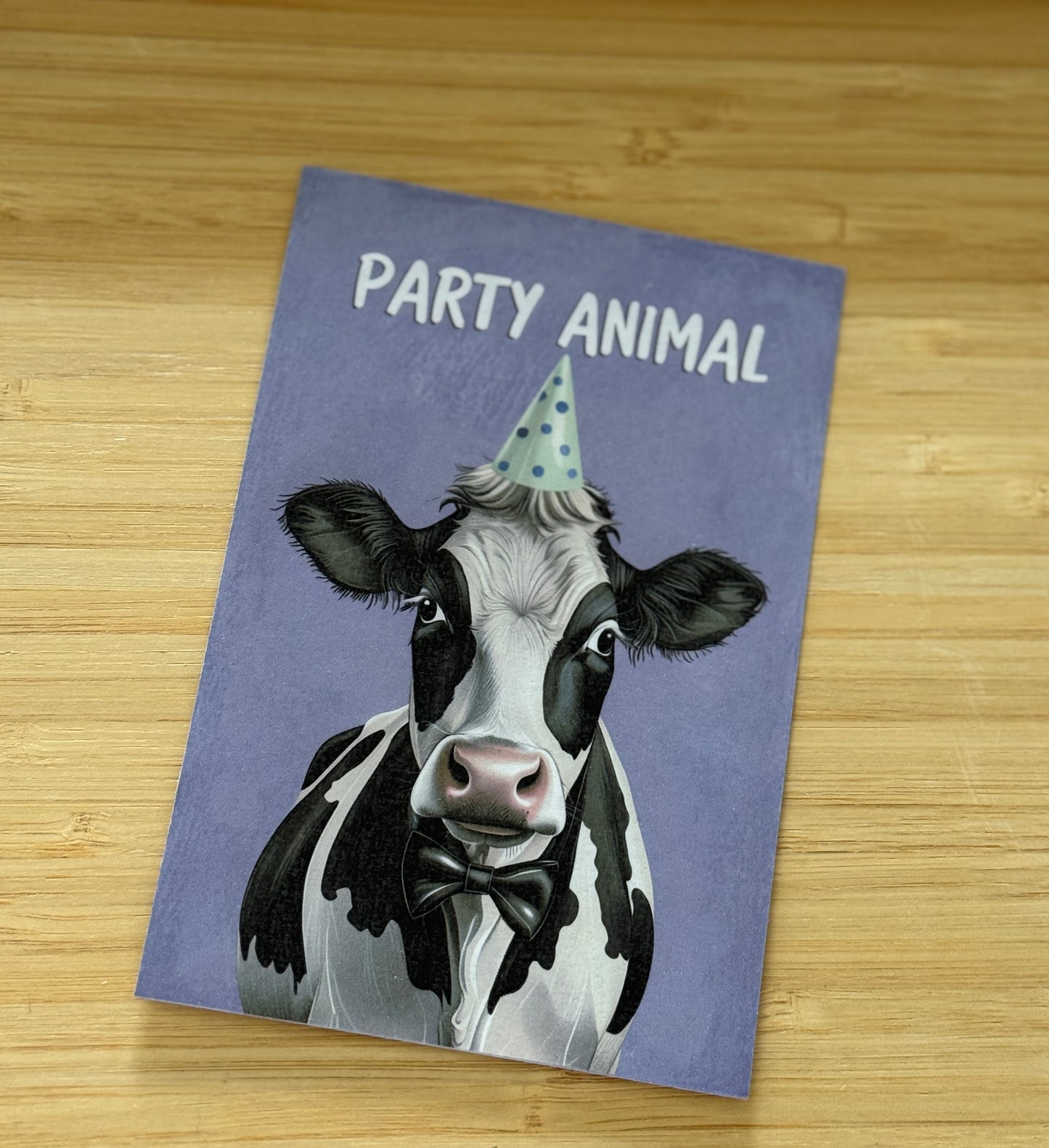 Party Animal - Hauska A6 Syntymäpäiväkortti | Lehmäkortti