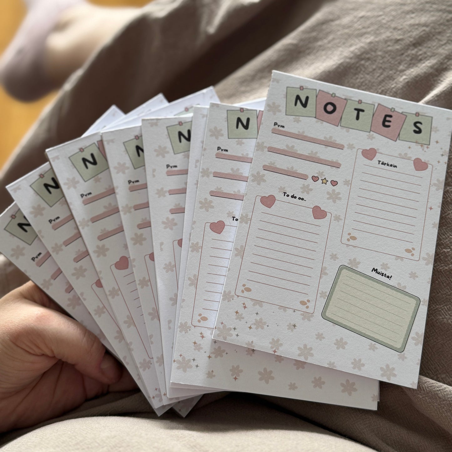 Kukkainen Notes repäisylehtiö – Muistilehtiö & To Do -lista | 40 sivua | Käsintehty Suomessa