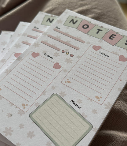 Kukkainen Notes repäisylehtiö – Muistilehtiö & To Do -lista | 40 sivua | Käsintehty Suomessa
