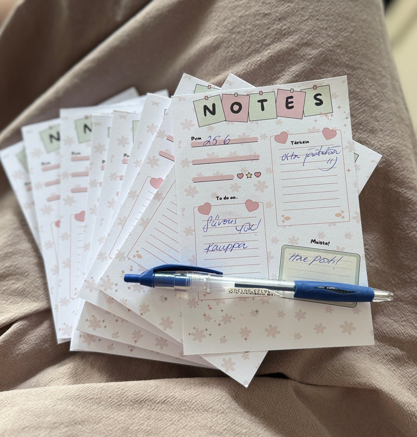 Kukkainen Notes repäisylehtiö – Muistilehtiö & To Do -lista | 40 sivua | Käsintehty Suomessa