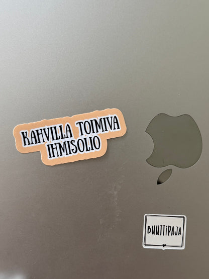 Kaaoskonttorin Tarrat™ – Laminoidut premium-vinyylitarrat aikuisille