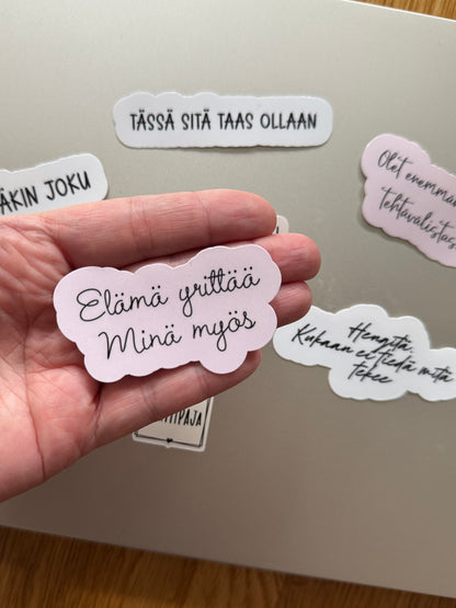 Kaaoskonttori™ – Työelämän selviytymispaketti | 7 laminoitua vinyylitarraa