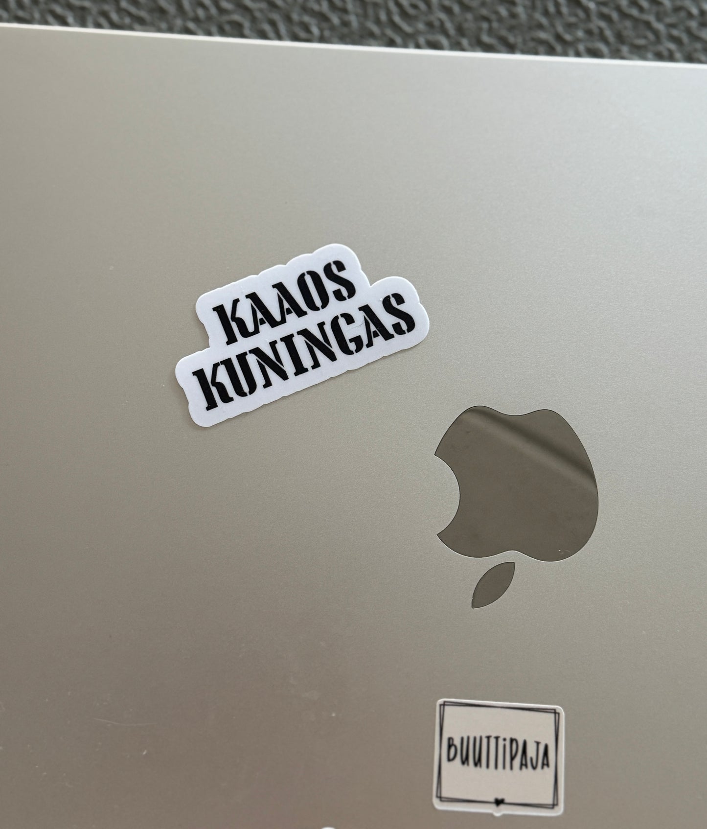 KAAOSKUNINGAS – Laminoitu vinyylitarra