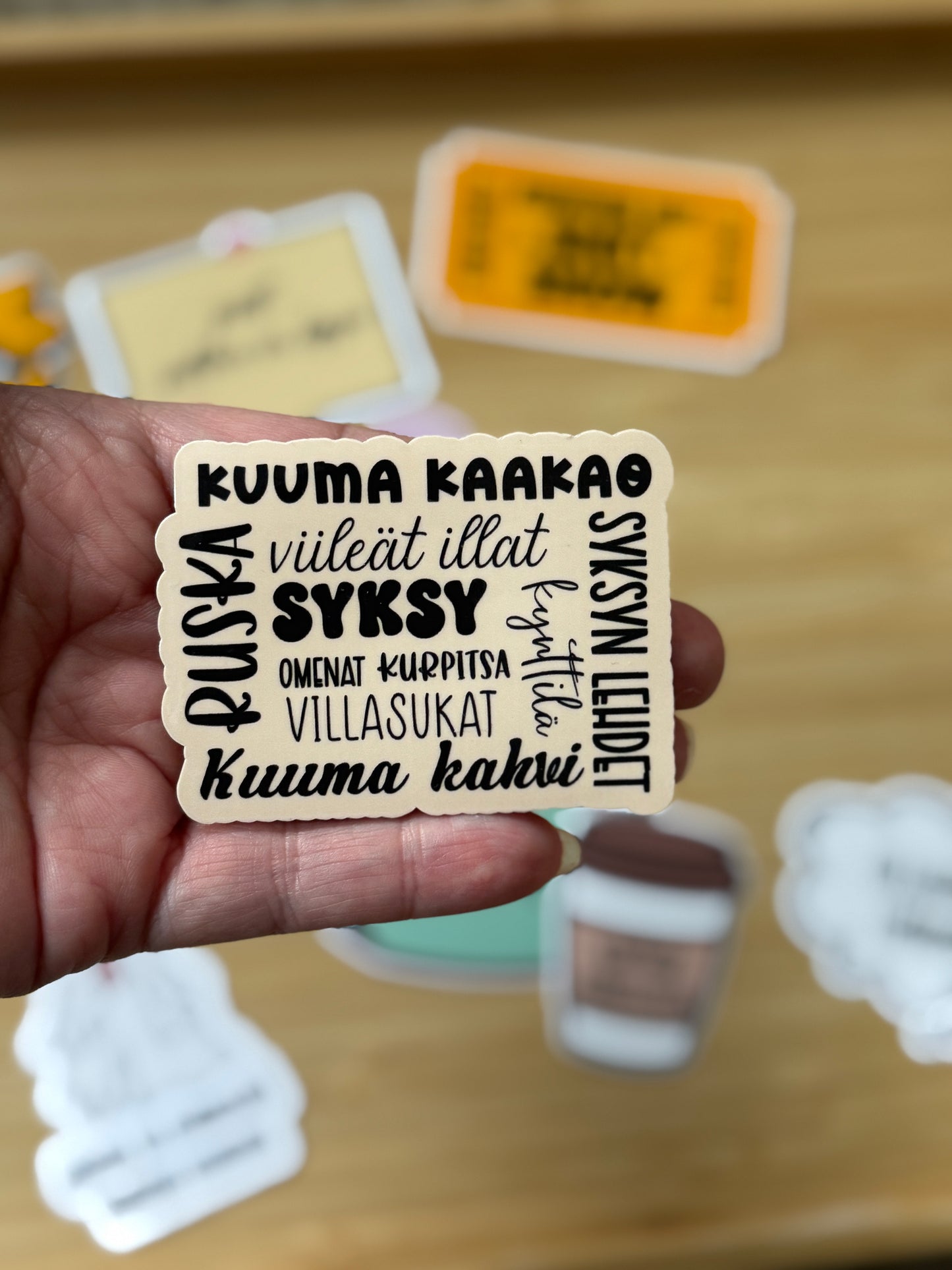 Syksy – Laminoitu syysaiheinen vinyylitarra