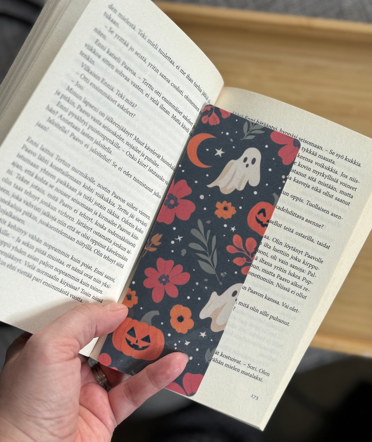 Aavemetsä – Kirjanmerkki | Halloween