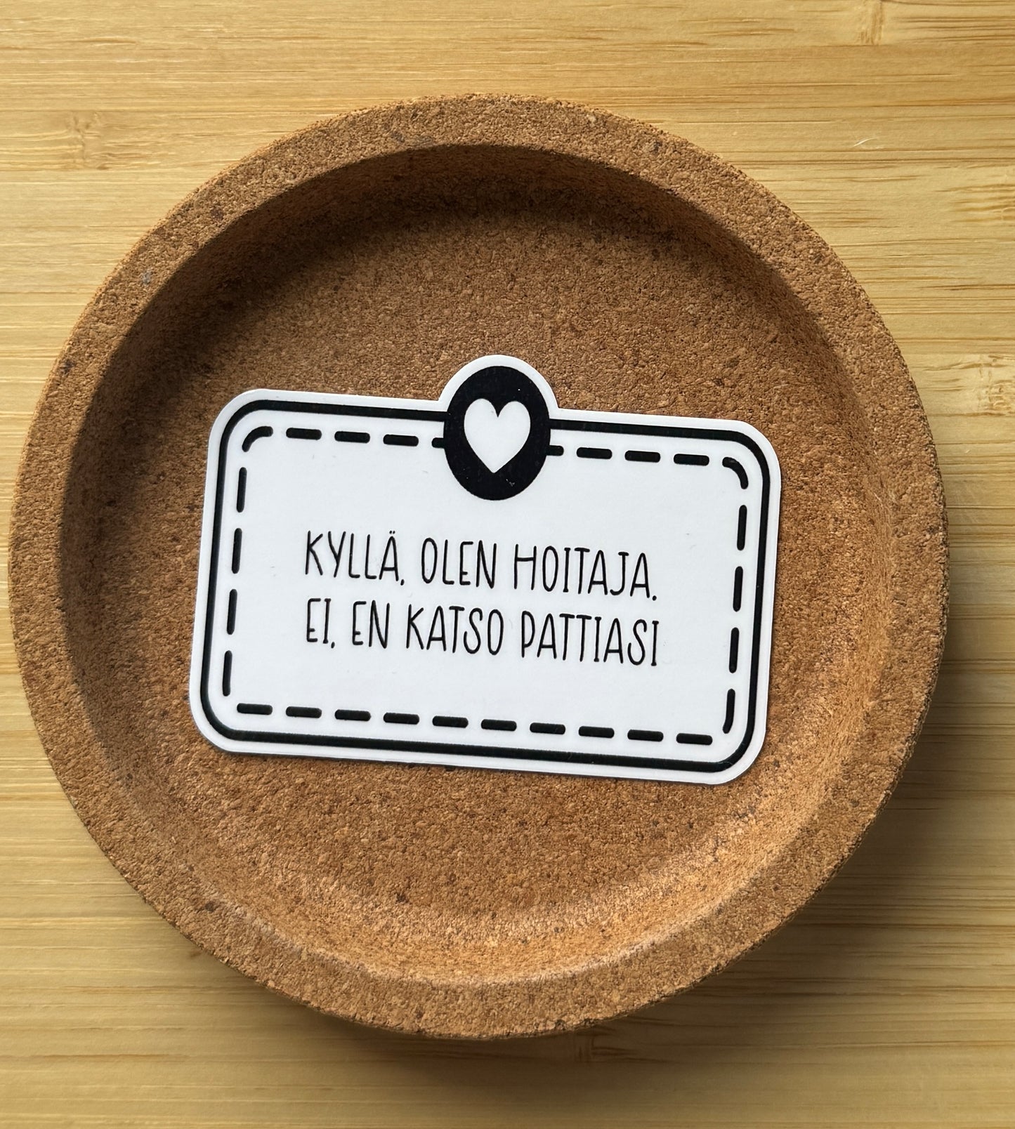 Hoitajan työpäivä – 8 kpl tarra-setti | Hoitaja meemi & hoitsu huumori | Laminoidut vinyylitarrat