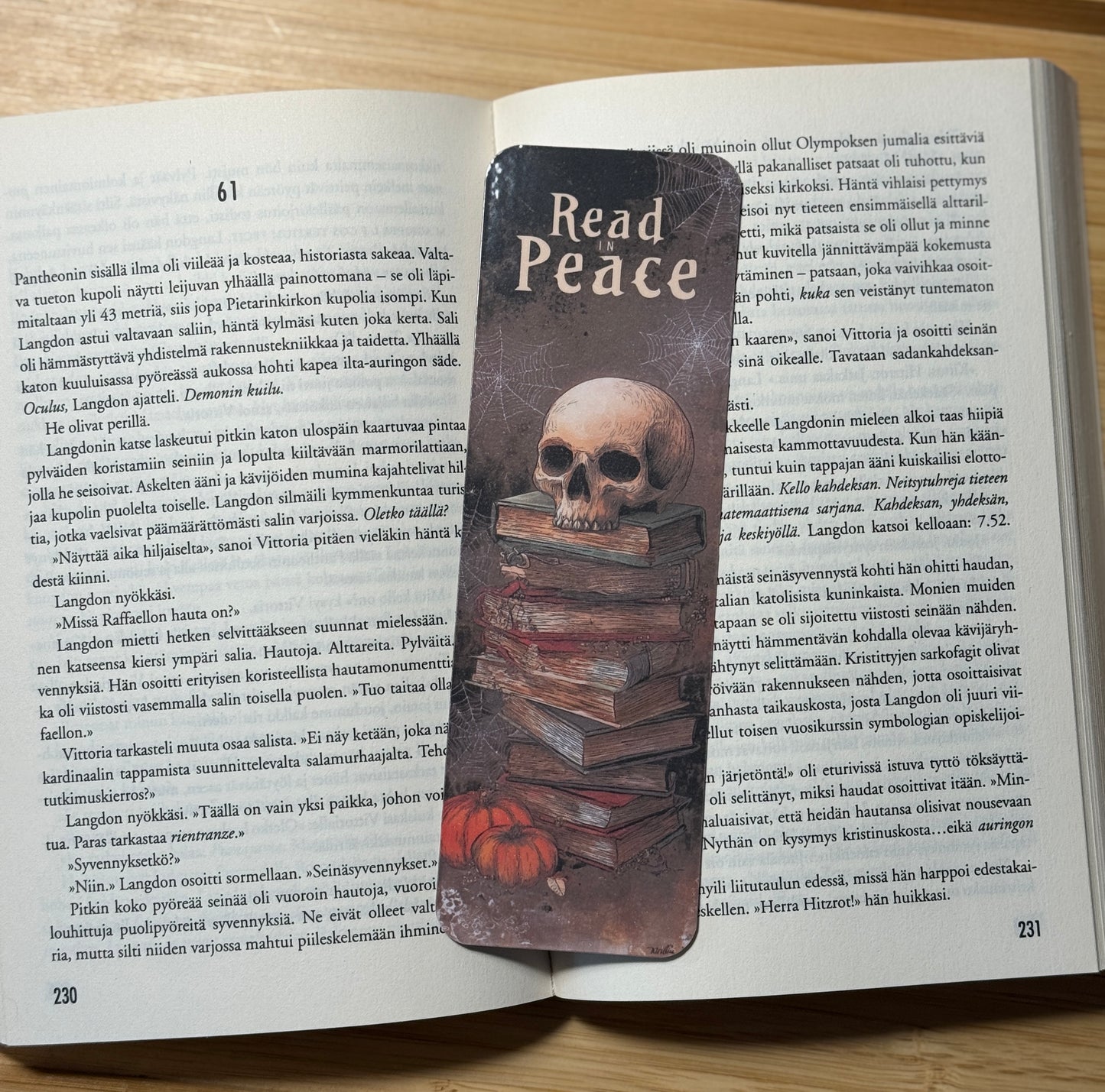 Read in Peace - Halloween kirjanmerkki | Pääkallo & kirjat