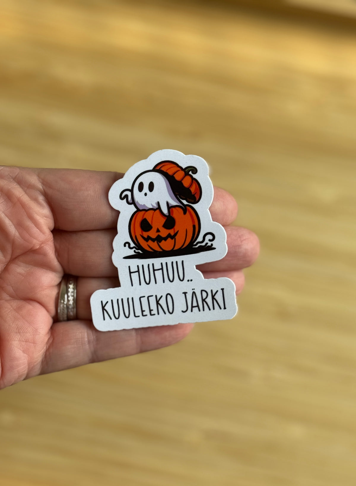 Huhuu… kuuleeko järki? | Hauska tarra läppäriin