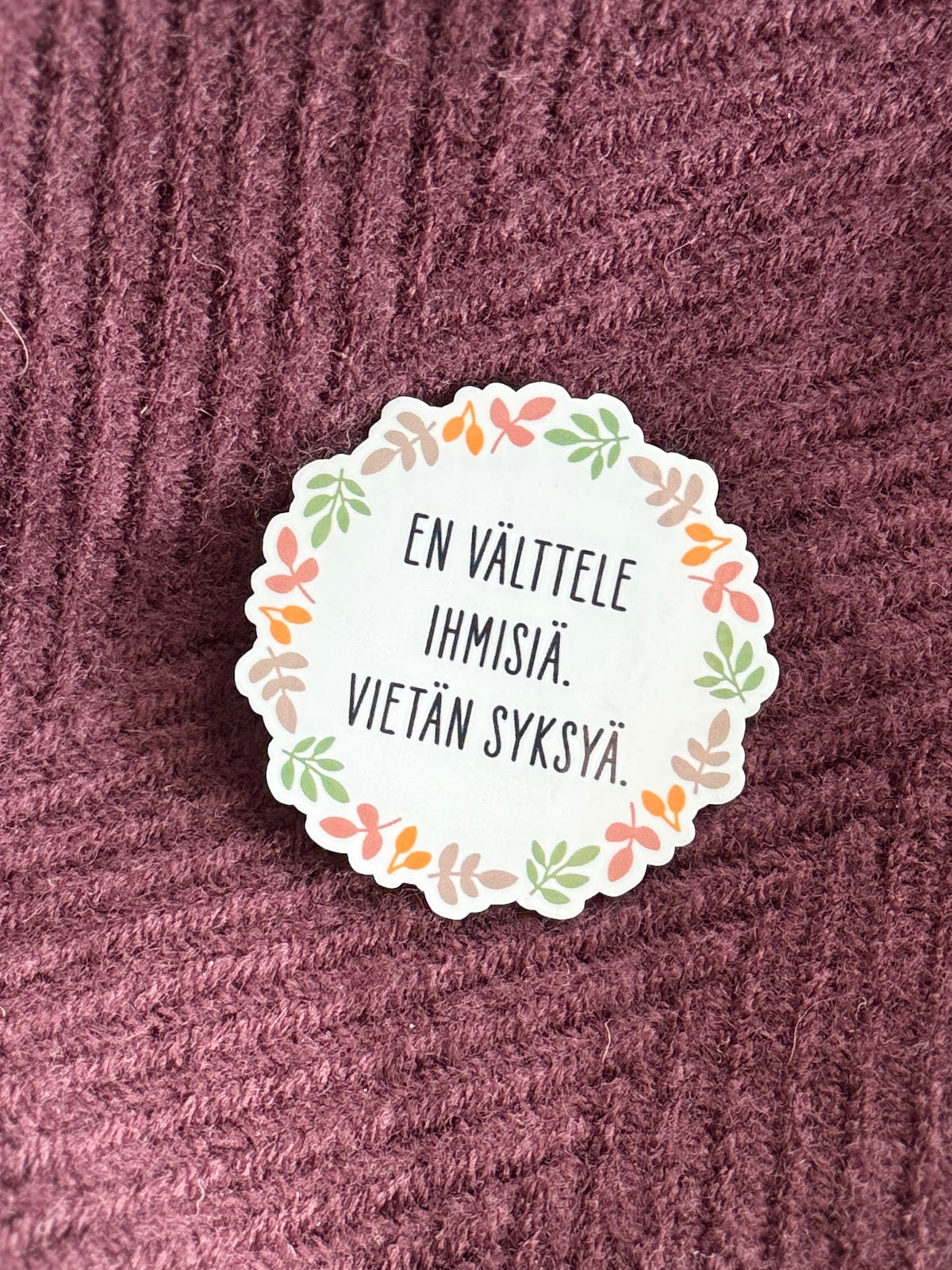 En välttele ihmisiä. Vietän syksyä. | Hauska syystarra