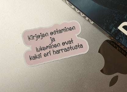 Kirjojen ostaminen ja lukeminen ovat kaksi eri harrastusta – vinyylitarra