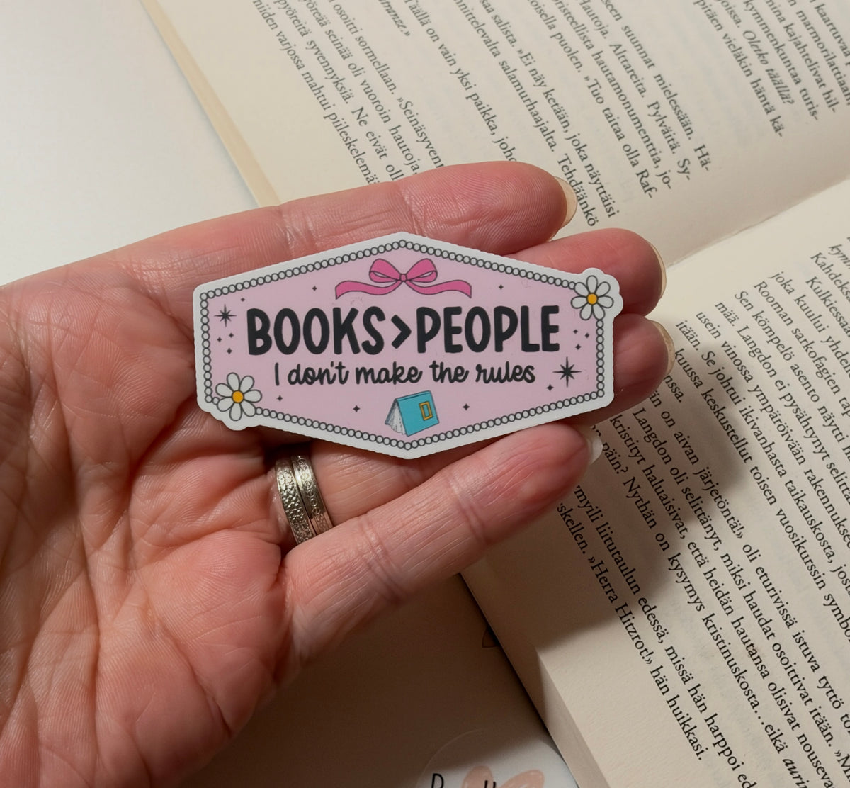 Books > People – vinyylitarra