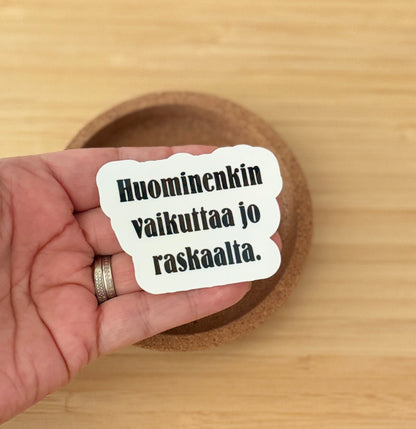 Huominenkin vaikuttaa jo raskaalta – vinyylitarra | Aikuisuus™️
