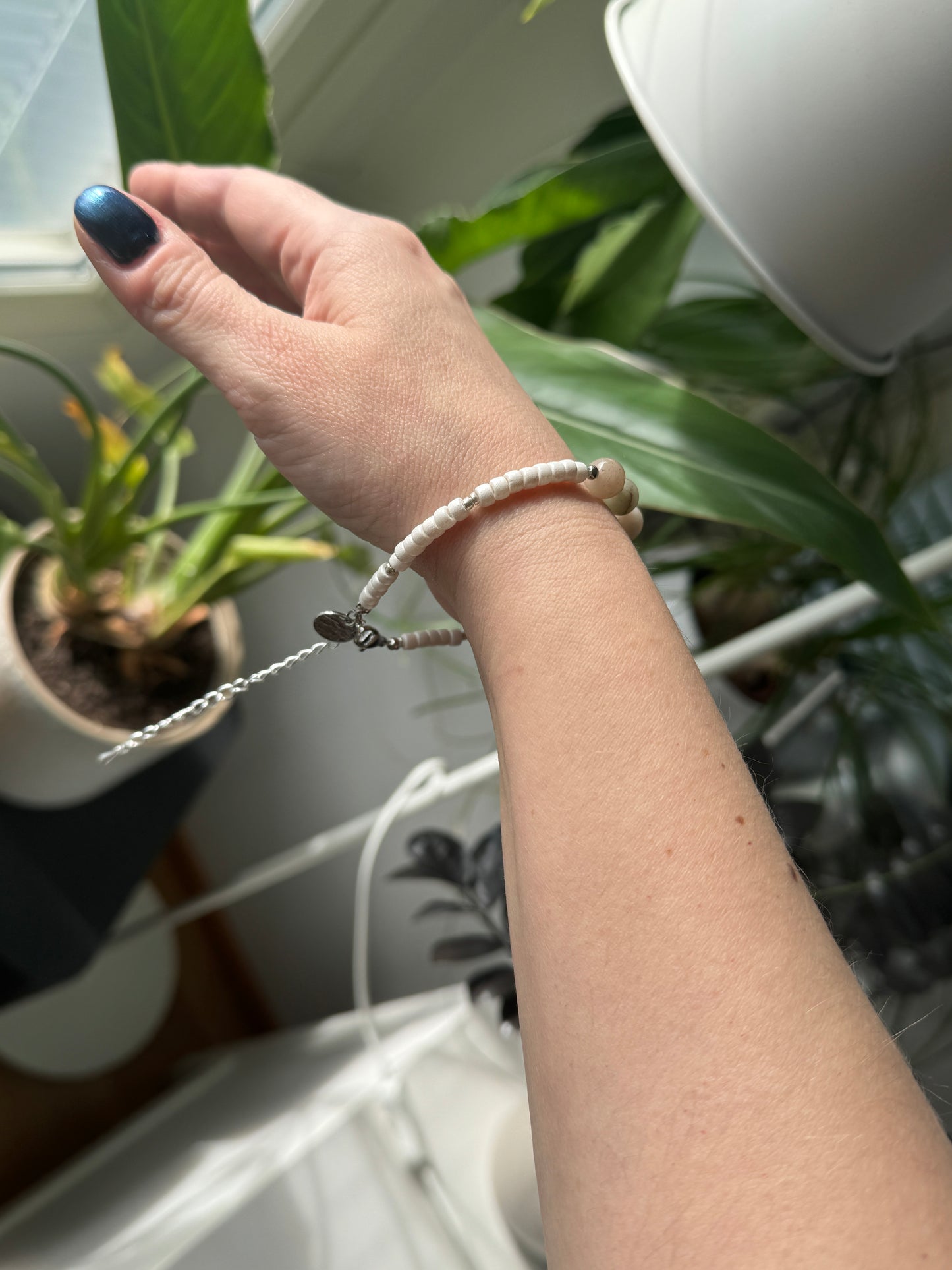 White Jade Bracelet – käsintehty rannekoru luonnonkivillä 🤍💚