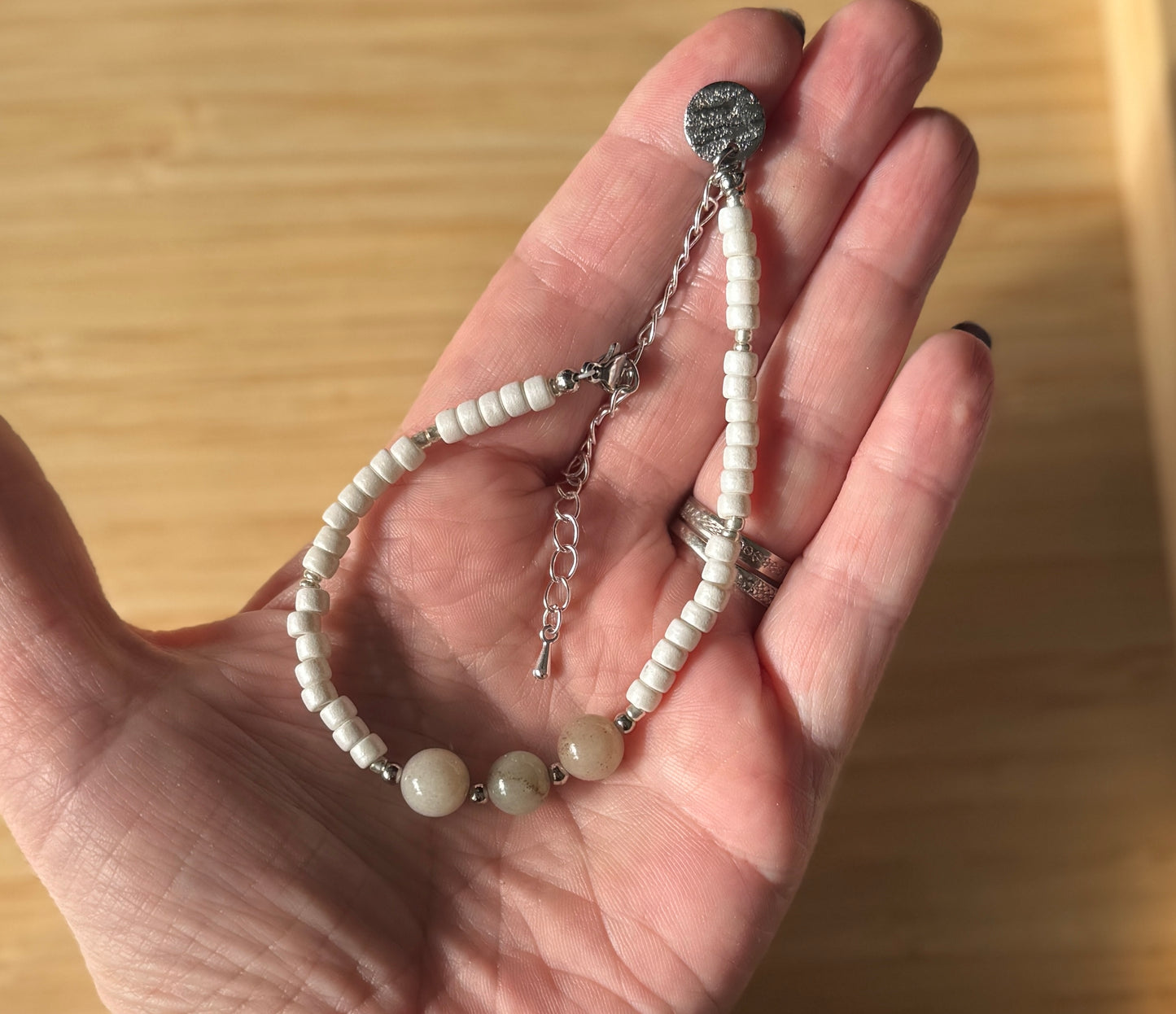 White Jade Bracelet – käsintehty rannekoru luonnonkivillä 🤍💚