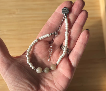 White Jade Bracelet – käsintehty rannekoru luonnonkivillä 🤍💚