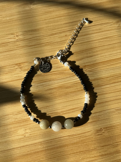 Black & Jade Bracelet – käsintehty lukollinen rannekoru luonnonkivillä 💚