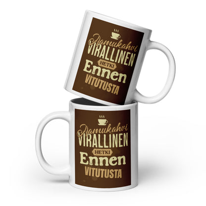 Kahvimuki tekstillä “Aamukahvi – virallinen hetki ennen vitutusta”
Ironinen suomenkielinen muki 3,3dl ja 5,9dl – sarkasmia aamuihin
Sarkastinen kahvimuki – viimeinen hetki ennen kaaosta