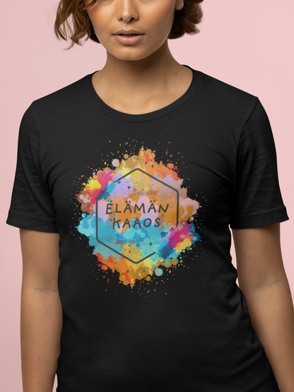 T-paita värikkäällä Elämän kaaos -printillä – tunne ja väri kohtaavat