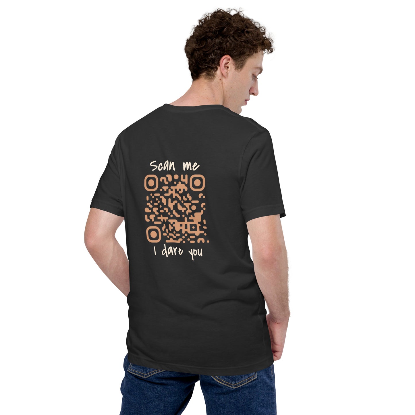 QR-koodi t-paita – “Scan Me - I dare you” interaktiivinen printti | puuvillapaita unisex malli