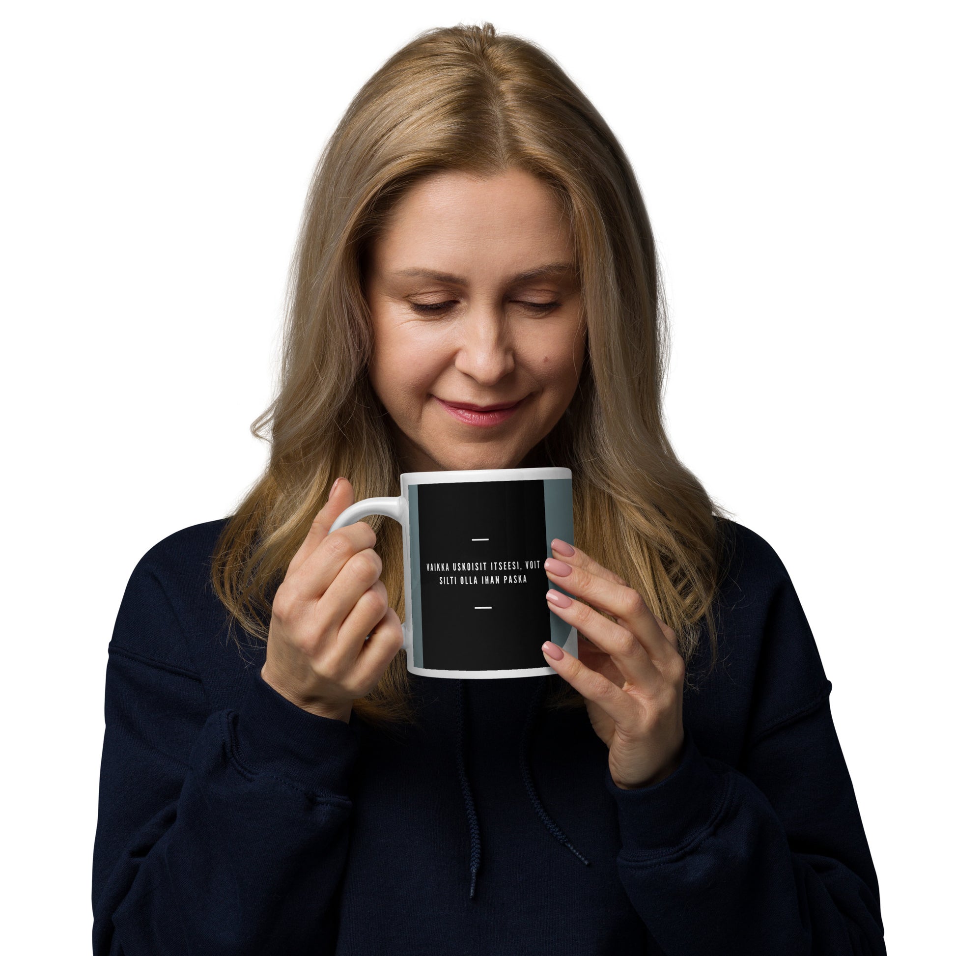 Buuttipajan huumorimuki kahdessa koossa – normaali ja XL